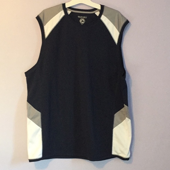 Men’s old navy workout tank top - Picture 3 of 8